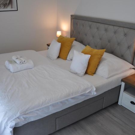 Kinga Apartman Dunajská Streda Exterior foto