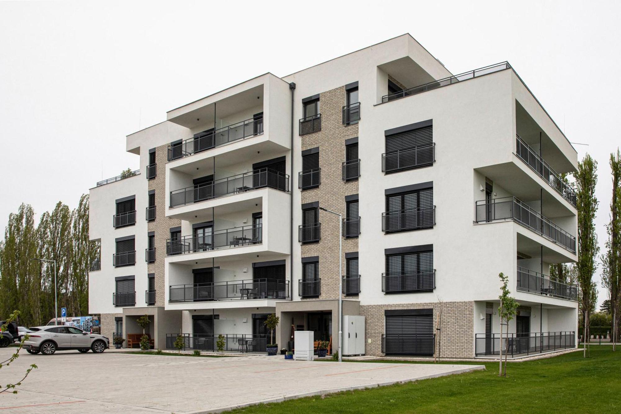 Kinga Apartman Dunajská Streda Exterior foto