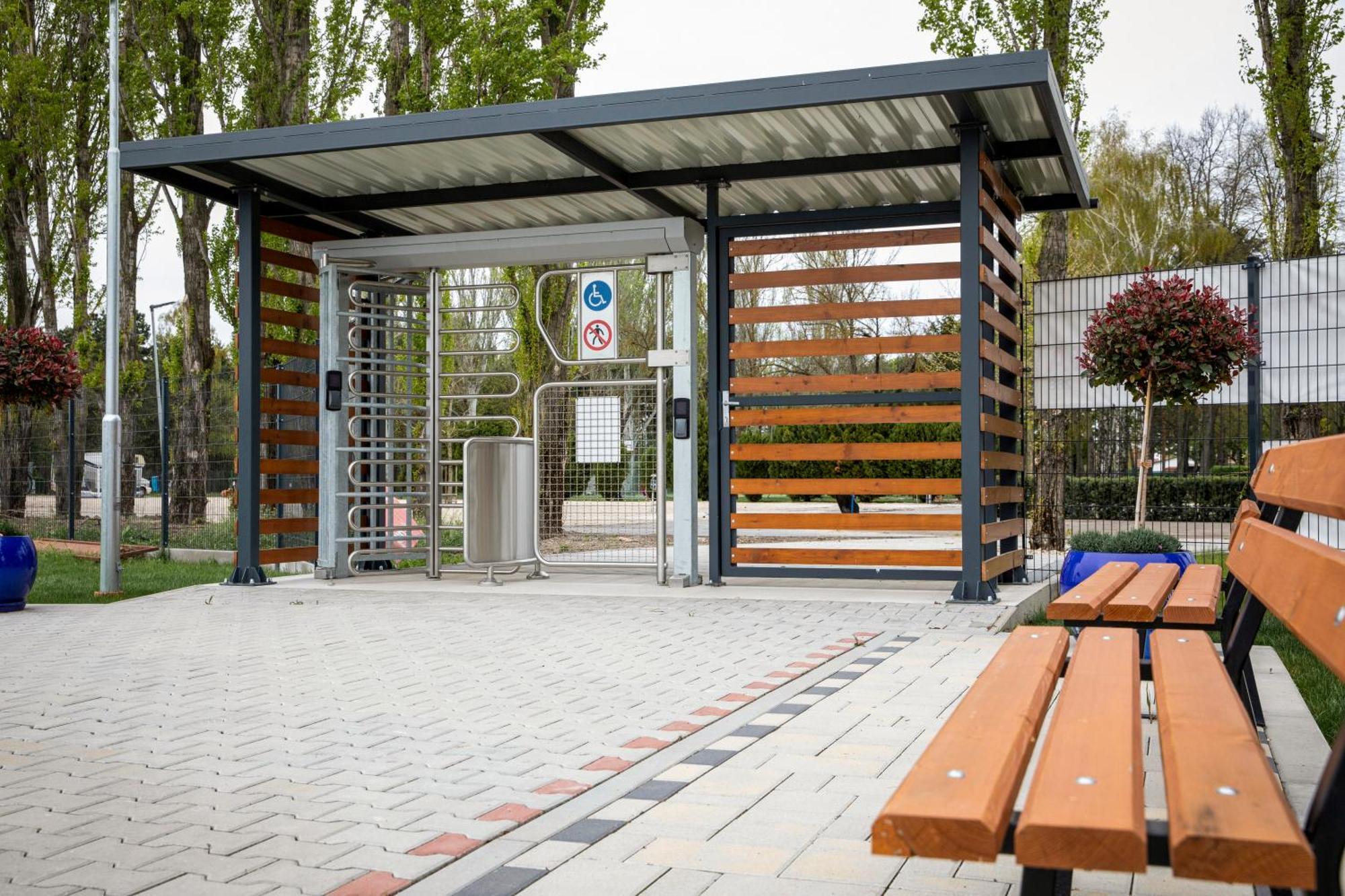 Kinga Apartman Dunajská Streda Exterior foto