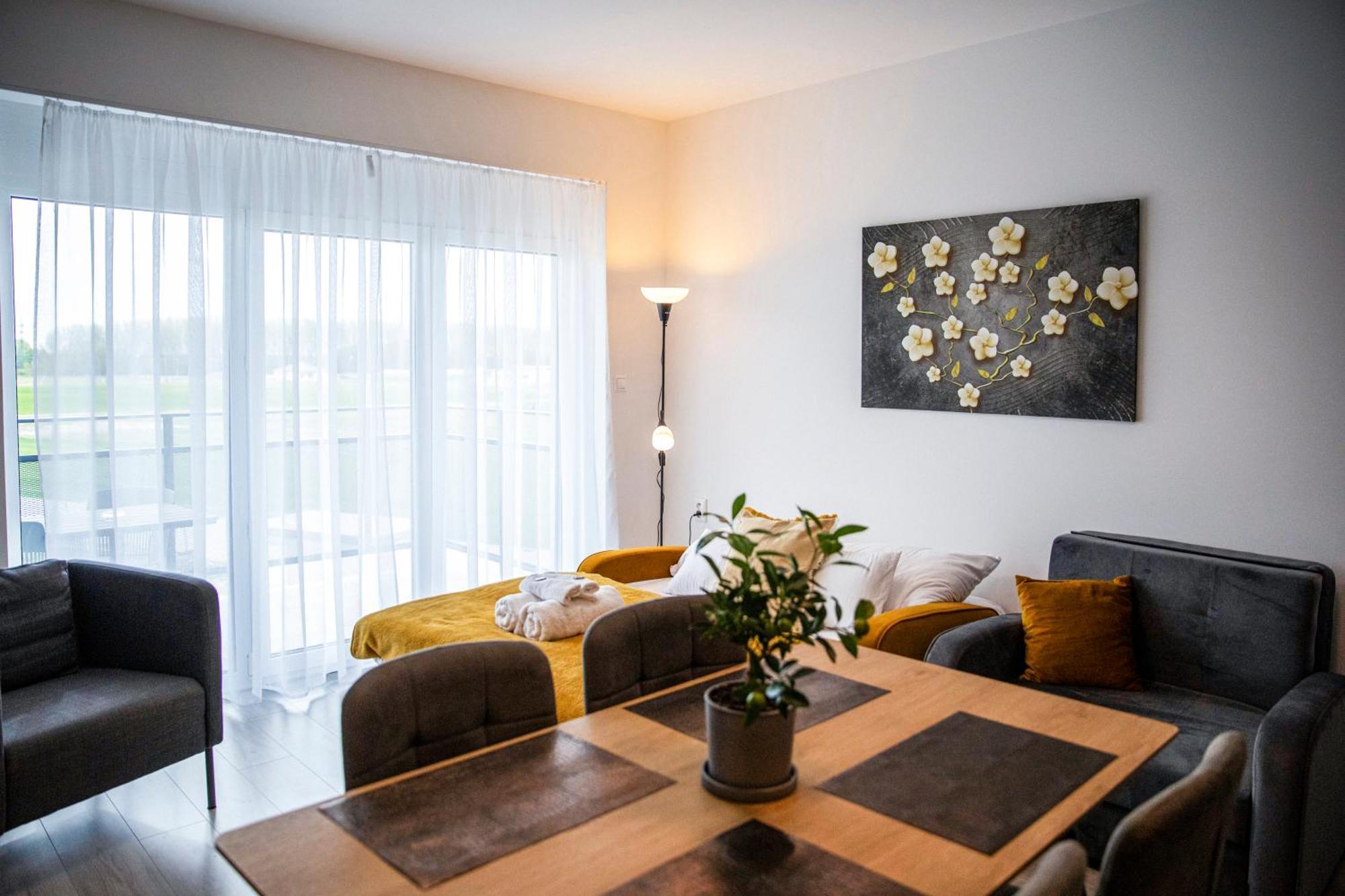 Kinga Apartman Dunajská Streda Exterior foto
